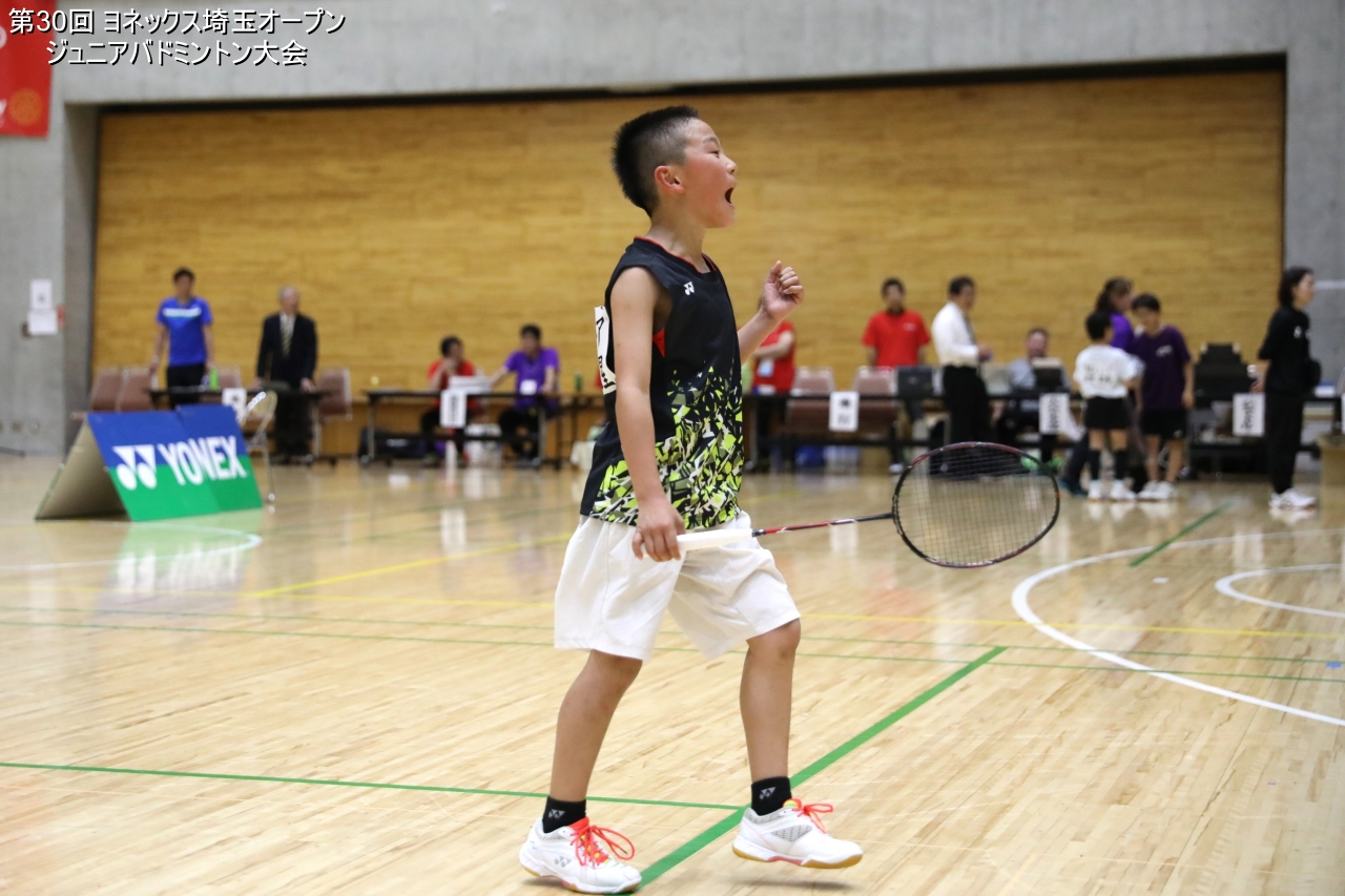 第30回 ヨネックス埼玉オープンジュニアバドミントン大会 決勝戦プレー写真